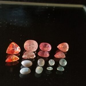 Loose natural Padparascha sapphires and alexandrite